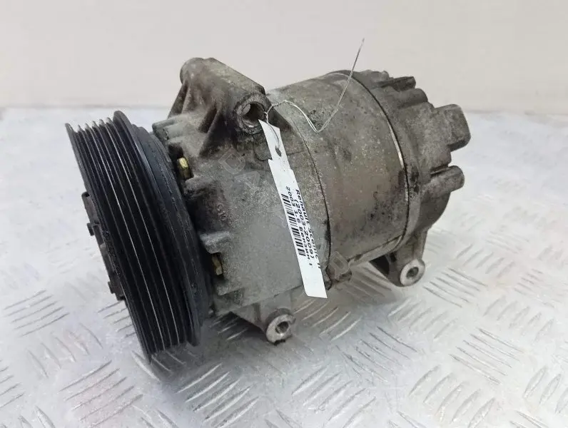 Компрессор кондиционера 8200316164