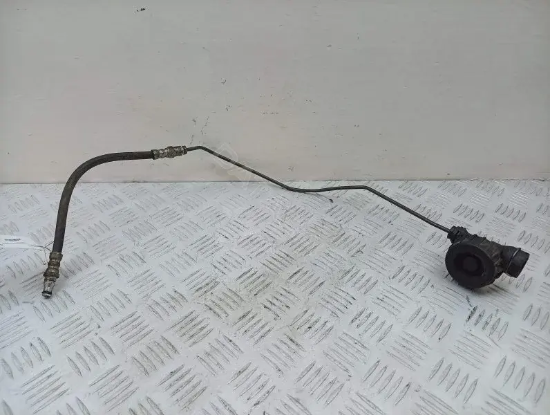 Трубка сцепления 10460848