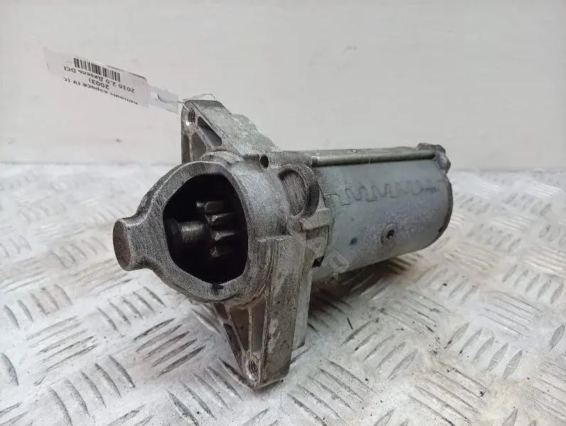 Стартер 8200568535