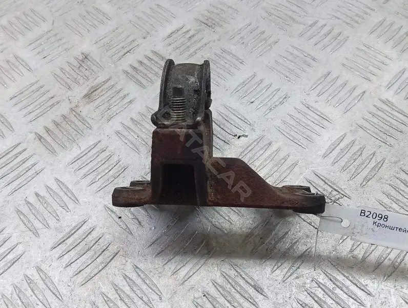 Кронштейн полуоси XS7W3K305AC