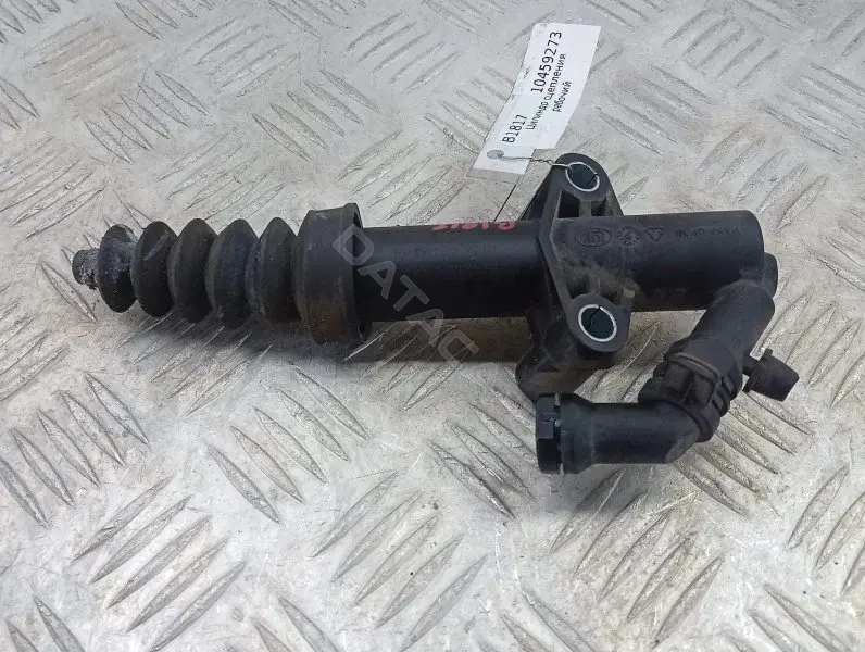 Рабочий цилиндр сцепления 9683750480