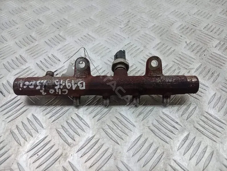 Топливная рейка 8200296867