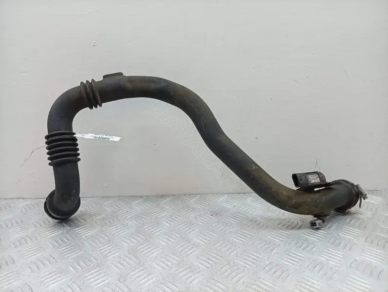 Патрубок интеркулера 8200468372C
