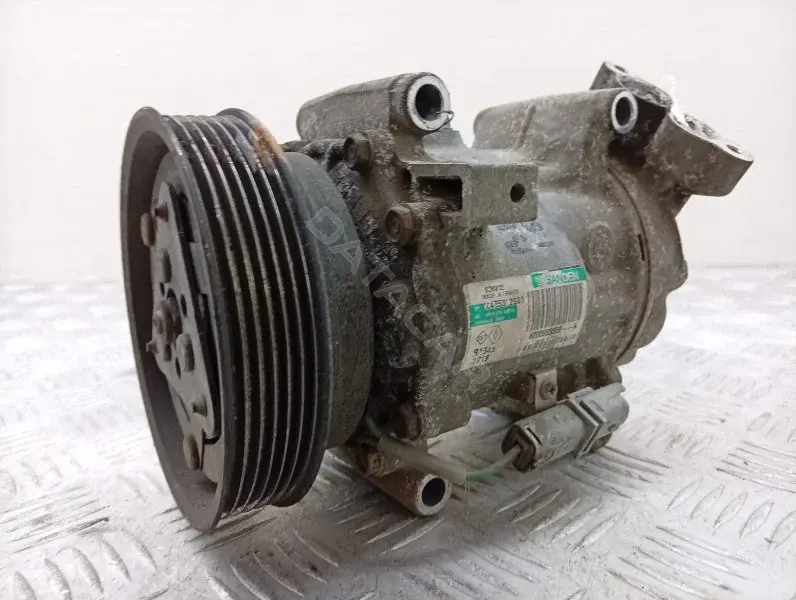 Компрессор кондиционера 8200953359A