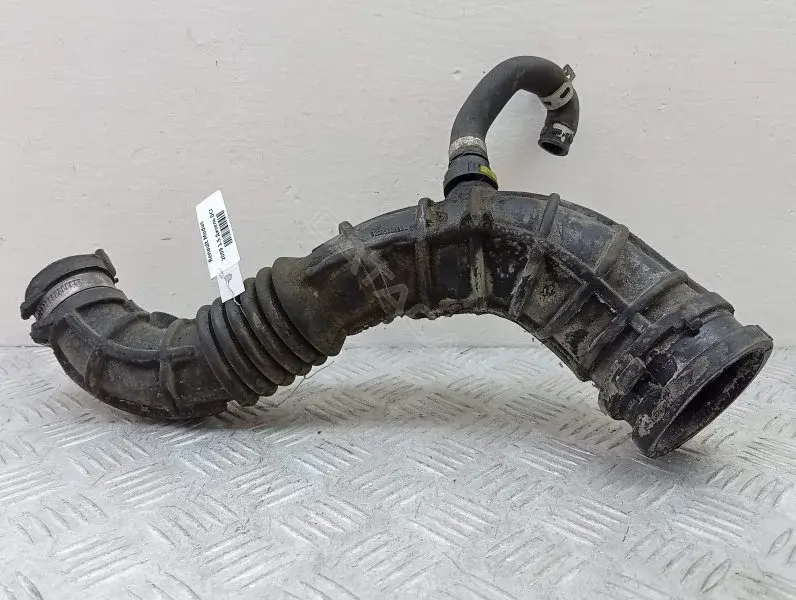 Патрубок интеркулера 8200500383C
