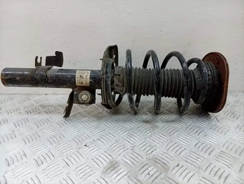 Стойка передняя 6G9118045GBH
