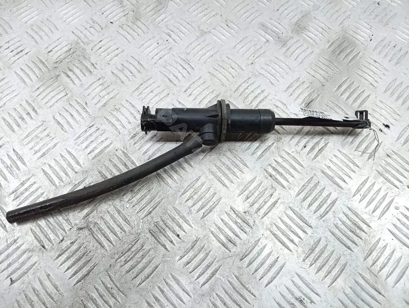 Главный цилиндр сцепления 8200424004C