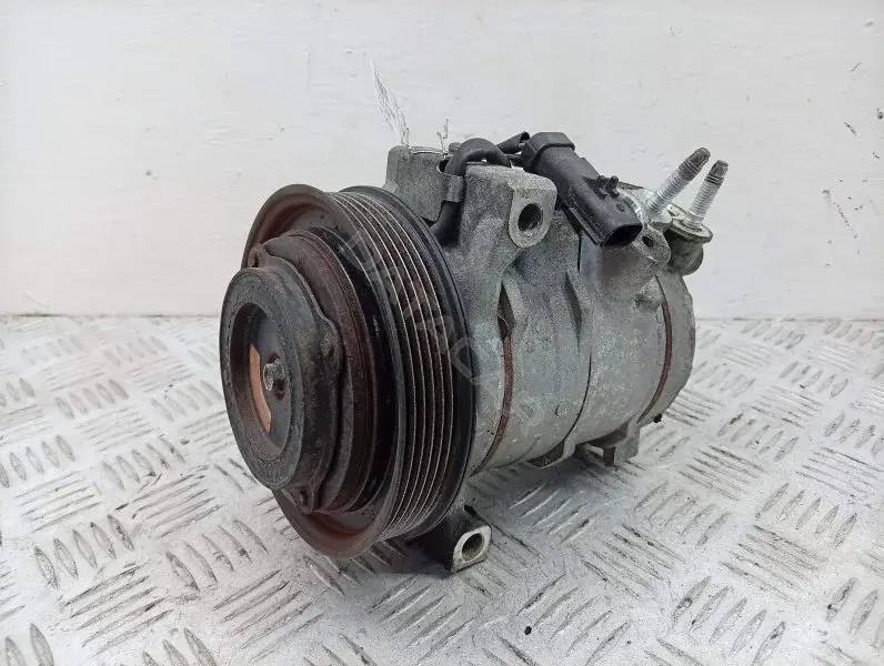 Компрессор кондиционера P68021835AE