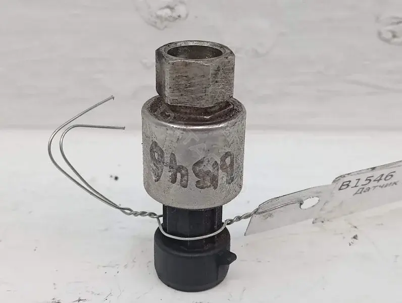 Датчик давления кондиционера 8200279259