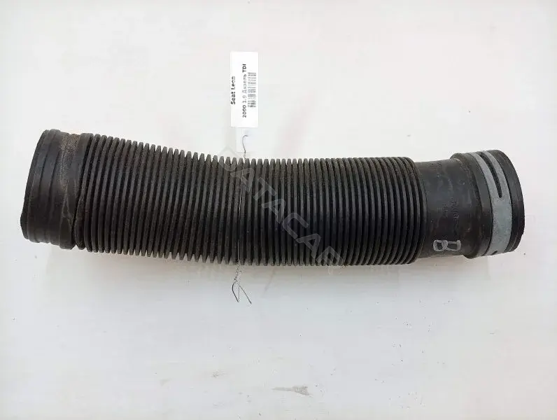 Патрубок воздушный 1J0129684J
