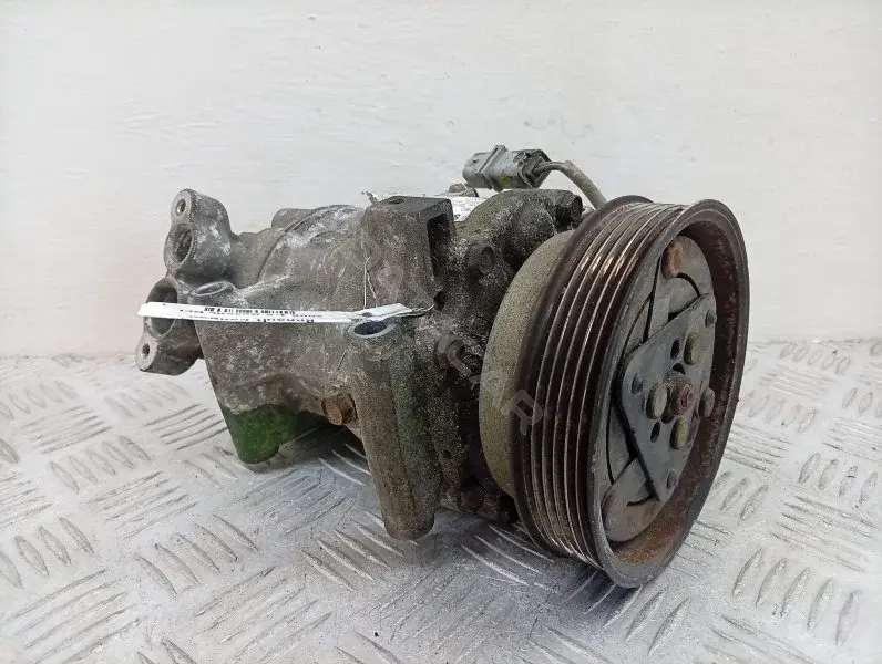 Компрессор кондиционера 8200866437
