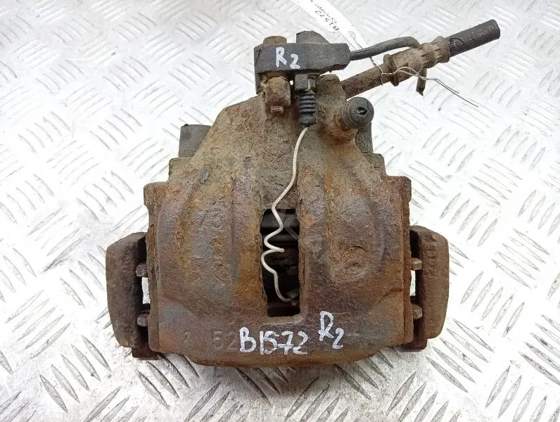 Суппорт тормозной 10454646
