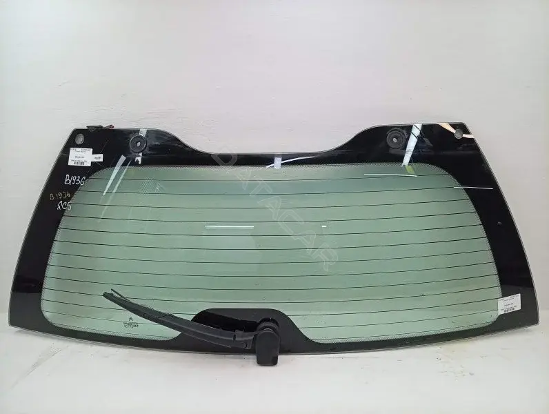 Заднее стекло 10454167