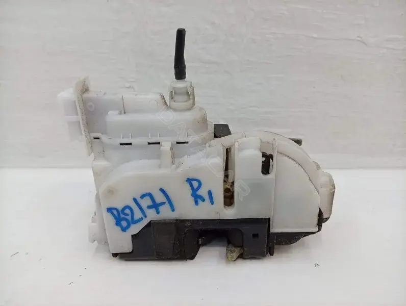 Замок двери 6K4837016