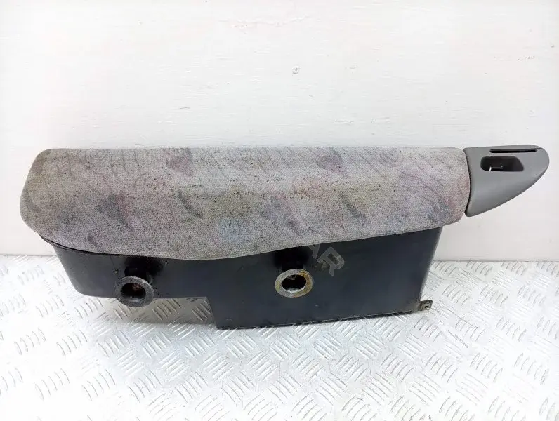 Бардачок 7M0868854