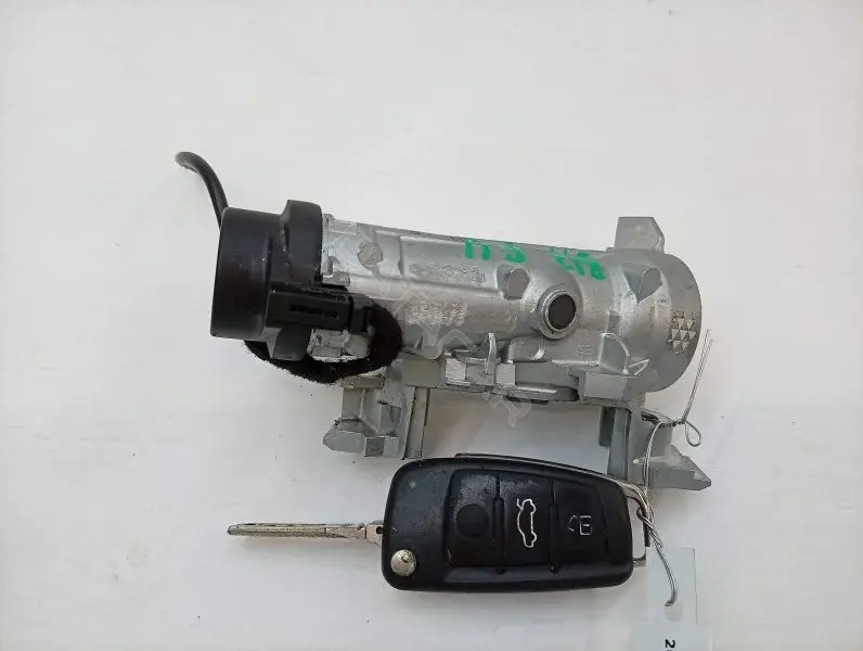 Замок зажигания 10450934
