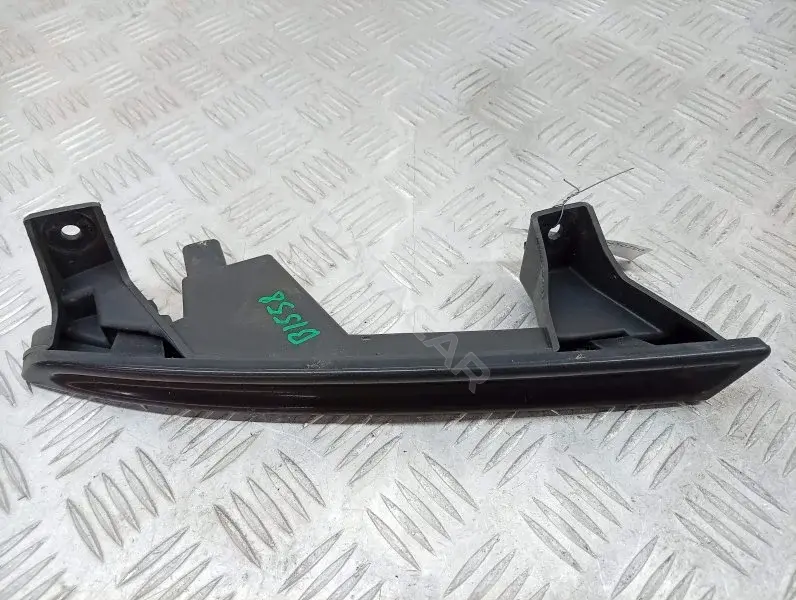 Ус под фару 601989109R