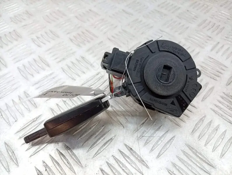Замок зажигания 31252481