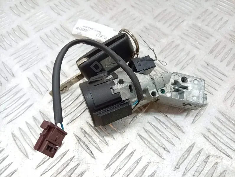 Замок зажигания 10450586