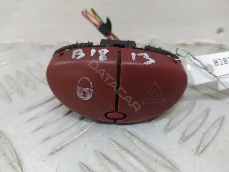 Кнопка аварийки 40377877