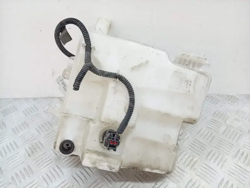 Бачок омывателя BV6117B613CA