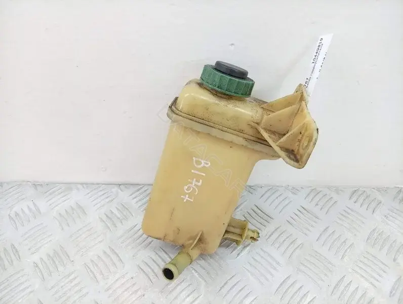 Бачок гидроусилителя 8A0422373C