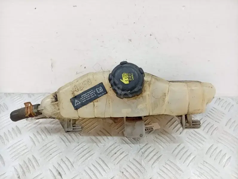 Расширительный бачок 8200494668A