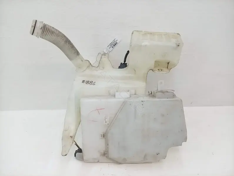 Бачок омывателя AG9117B613DB