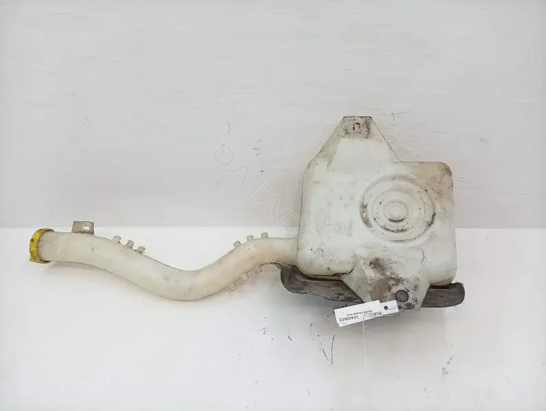 Бачок омывателя YC1513K185AF