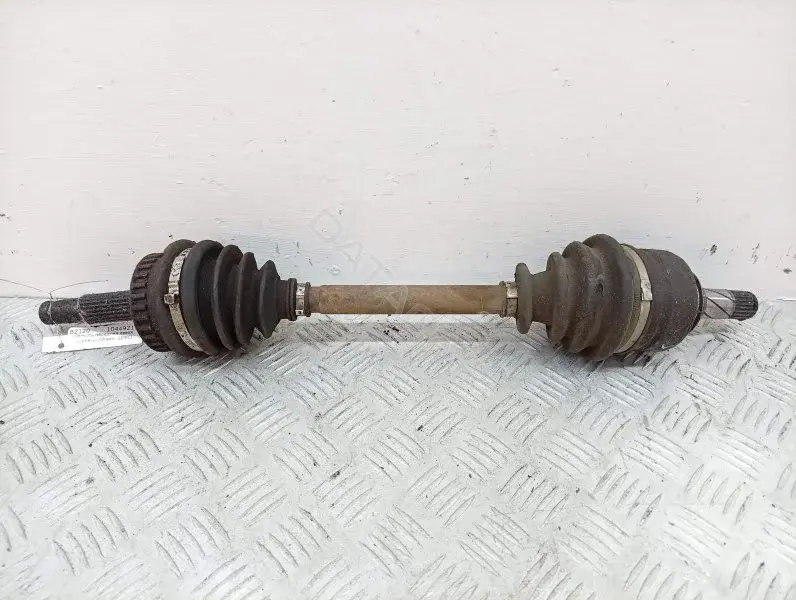 Приводной вал / Полуось 10449219
