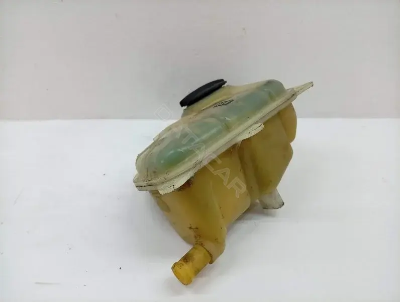 Расширительный бачок 8D0121403L