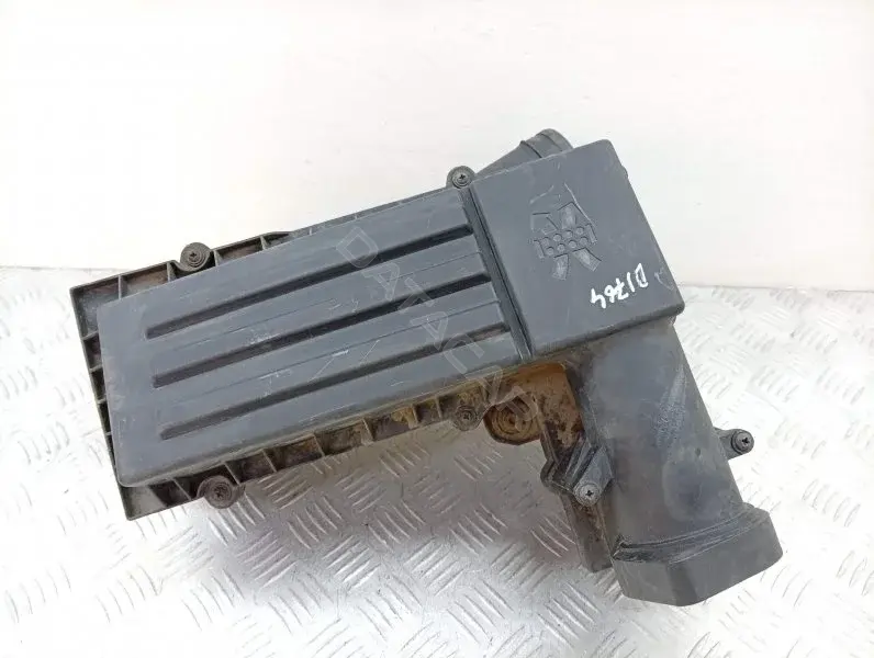 Корпус воздушного фильтра 3C0129607AD