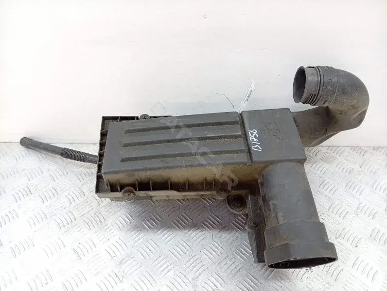 Корпус воздушного фильтра 1K0129607AG