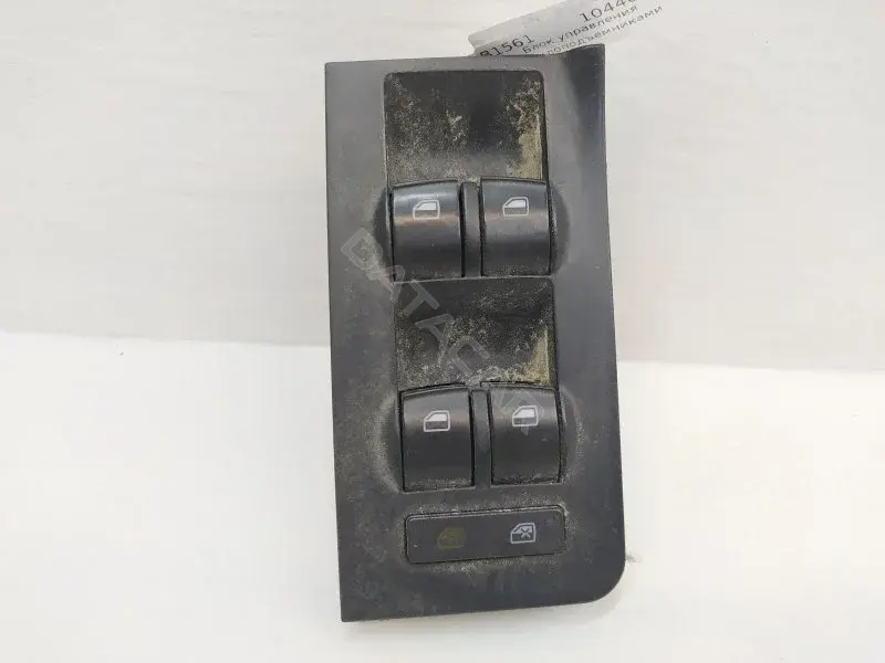 Блок управления стеклоподъемниками 4B0959851B