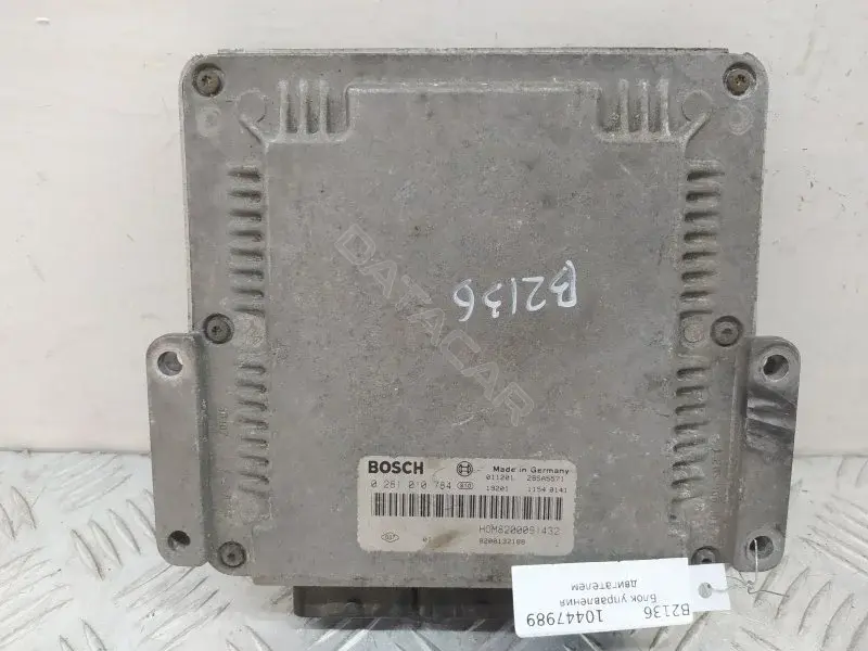Блок управления двигателем 8200132188