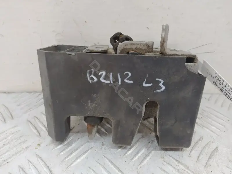 Замок крышки багажника 10447824