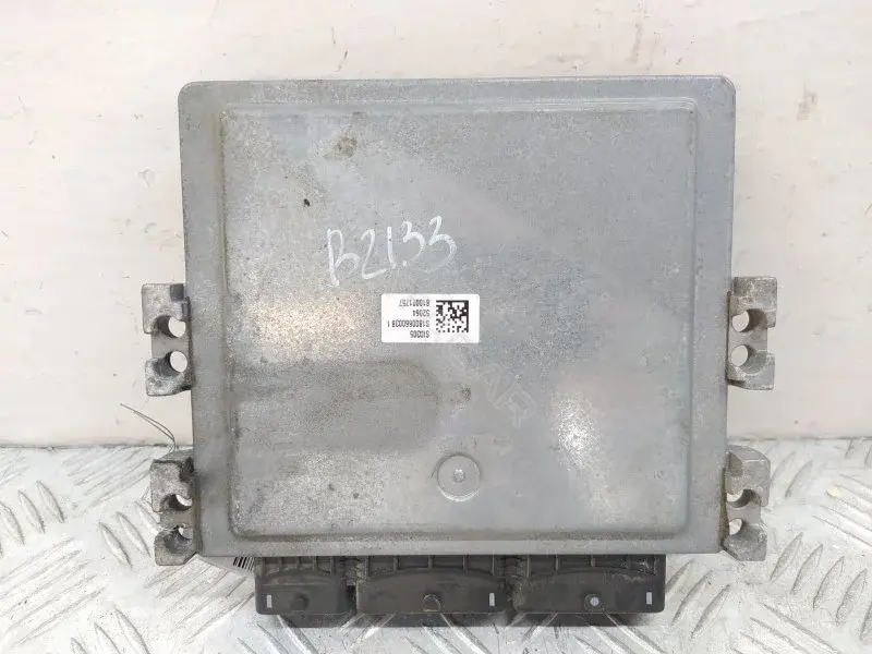 Блок управления двигателем 237101478R