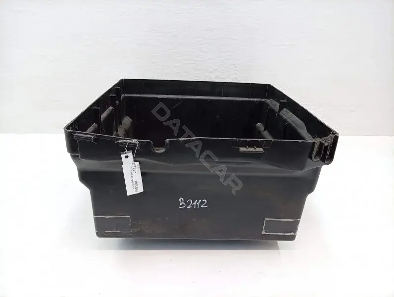 Полка аккумулятора GK2T10N669AA