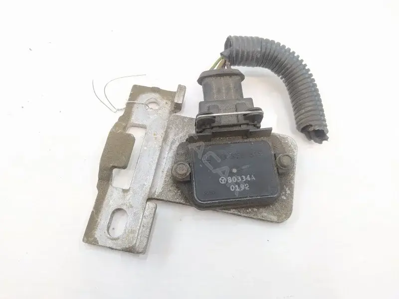 Коммутатор зажигания 90360315