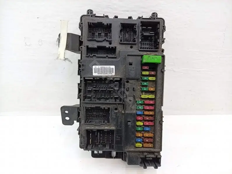 Блок предохранителей GK2T15604FAF