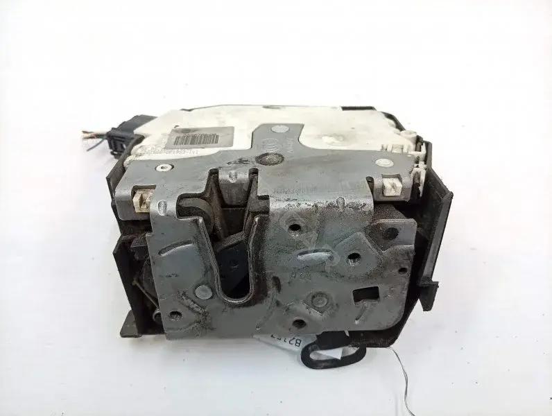 Замок двери 055676909