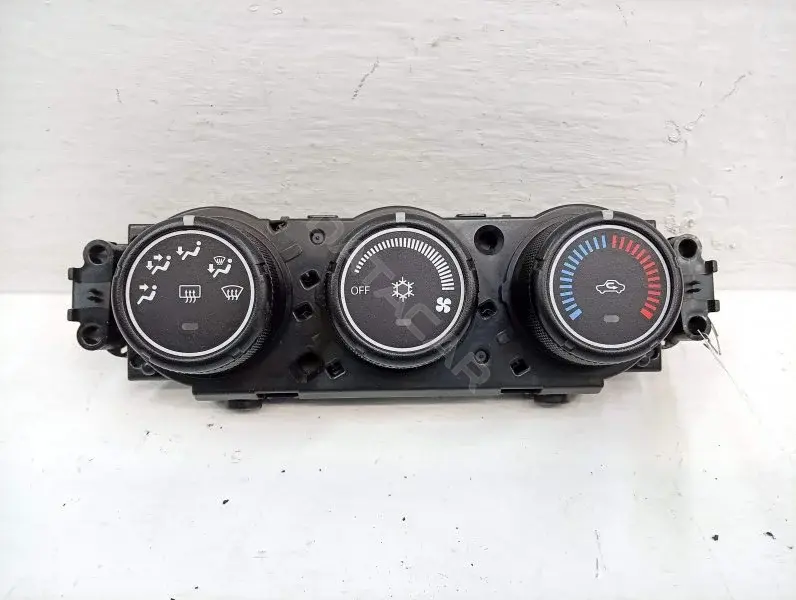 Блок управления климат-контролем 7820A083XA