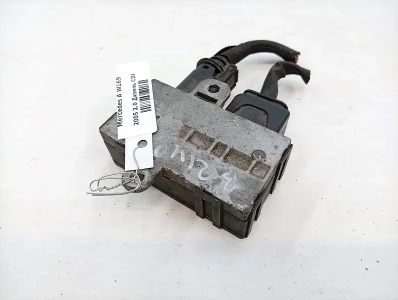 Реле свечей накала A6401530479