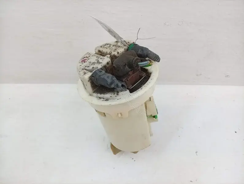 Топливный насос 9631944080