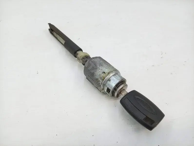 Замок капота 4M5AA16C826AD