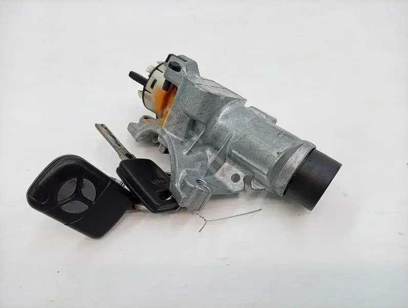 Замок зажигания 4D0905851E