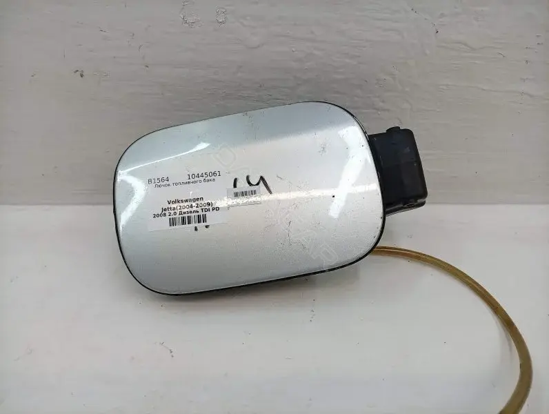 Крышка лючка топливного бака 1K5809857