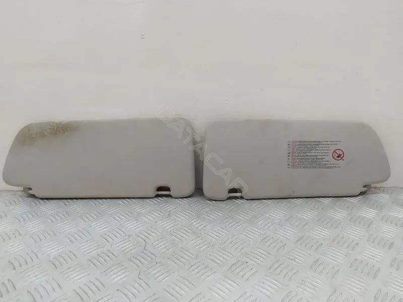 Козырек солнцезащитный 10445004
