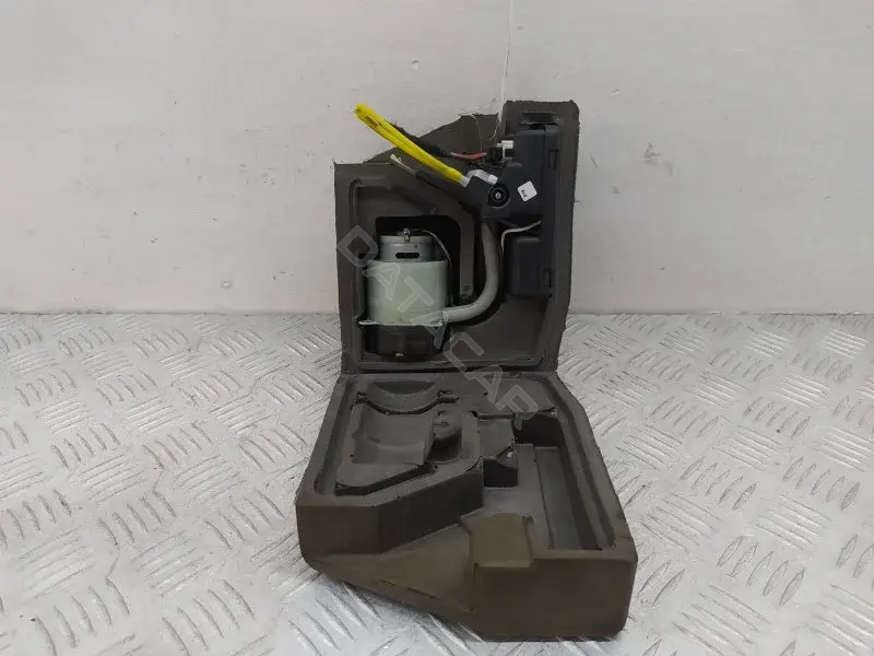 Компрессор центрального замка A1688000148