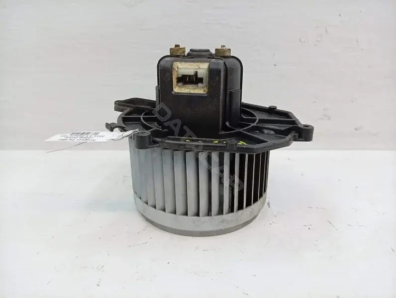 Моторчик печки 5G6928100